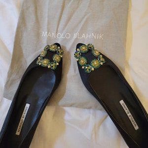 Authentic Manolo Blahnik Hangisi Black Flats (Size 7)